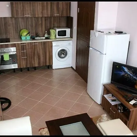 Sunny House Family *