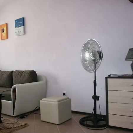 Апартаменты Sunny House Family *